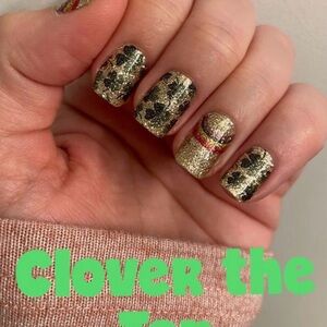 Color Street Clover the Top Nail Strips